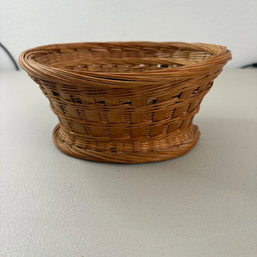 N/A handcrafted wicker